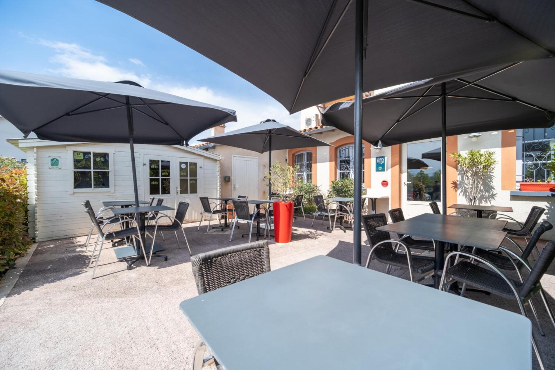 Hôtel Restaurant du Lauragais LOGIS DE FRANCE Villefranche-de-Lauragais Exterior foto